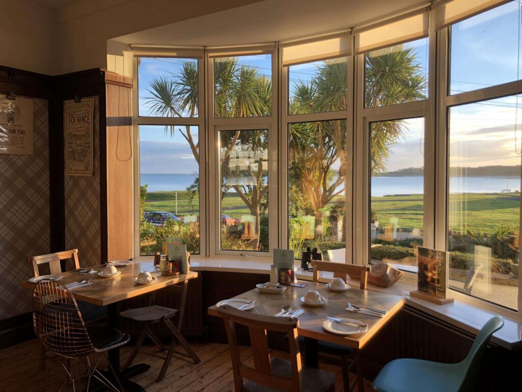 Cairn Bay Lodge