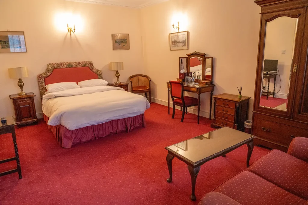 Castle Grove Country House