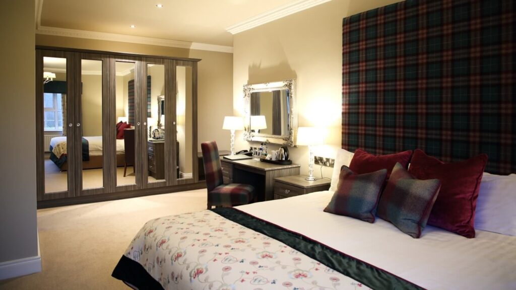 Mulroy Woods Hotel