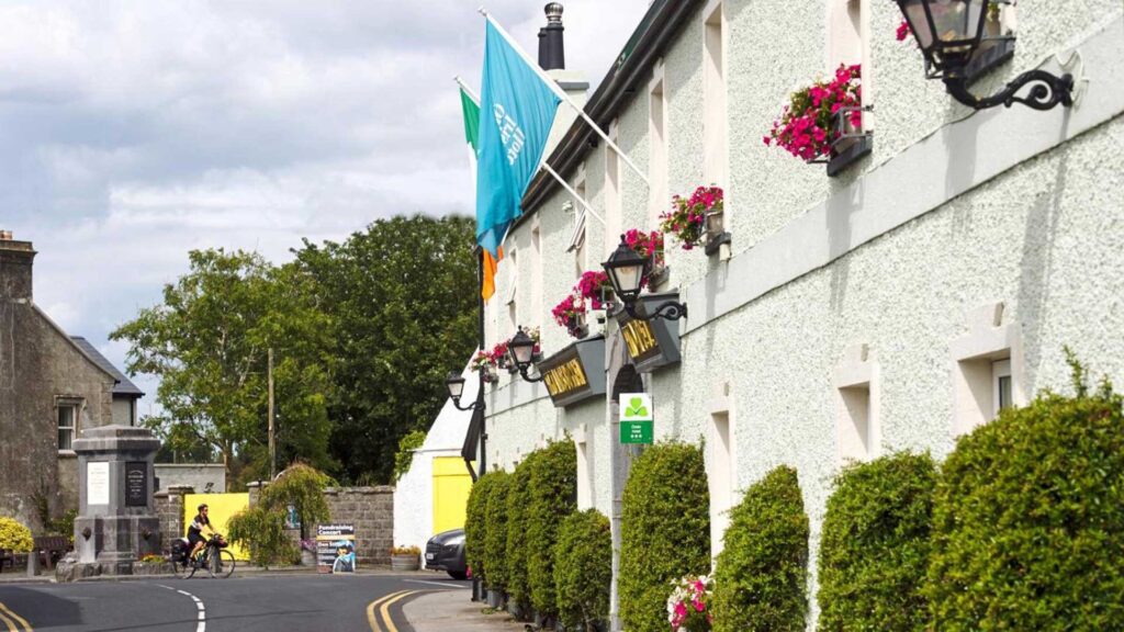 Hylands Burren Hotel