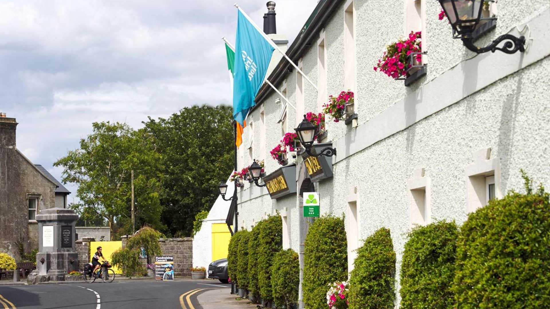 Hylands Burren Hotel