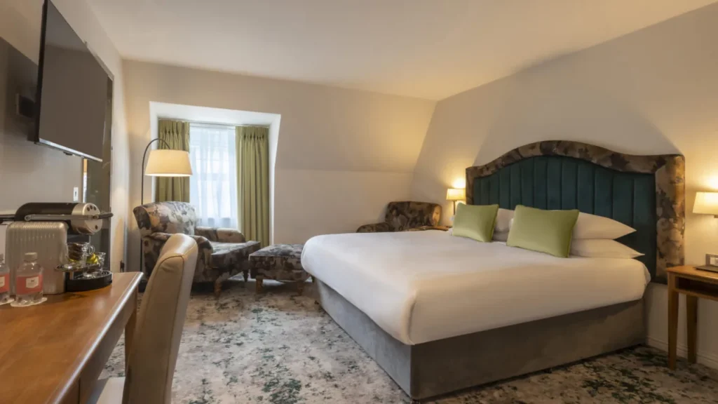 The House Hotel