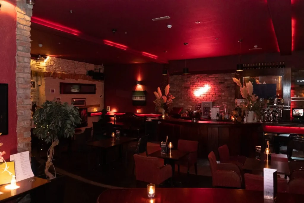 White Lady Hotel