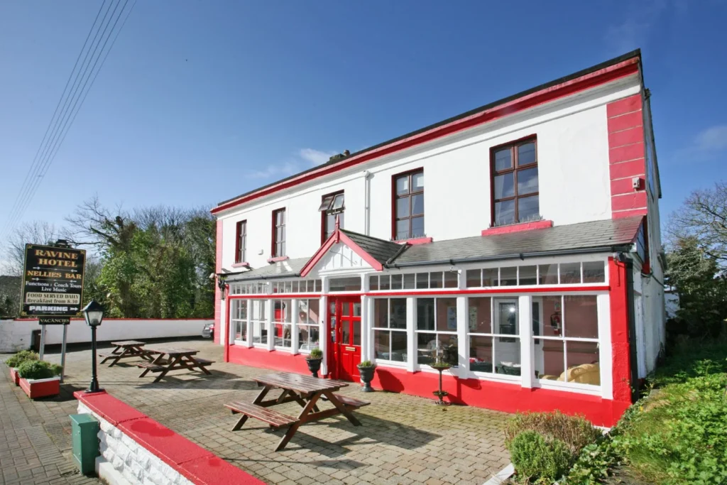 Ravine Hotel