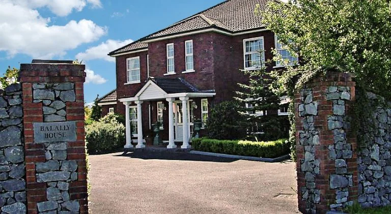 Balally House Bed & Breakfast