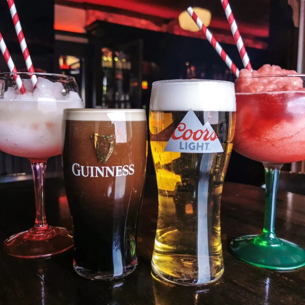 Ewings Bar & Self-Catering Accommodation