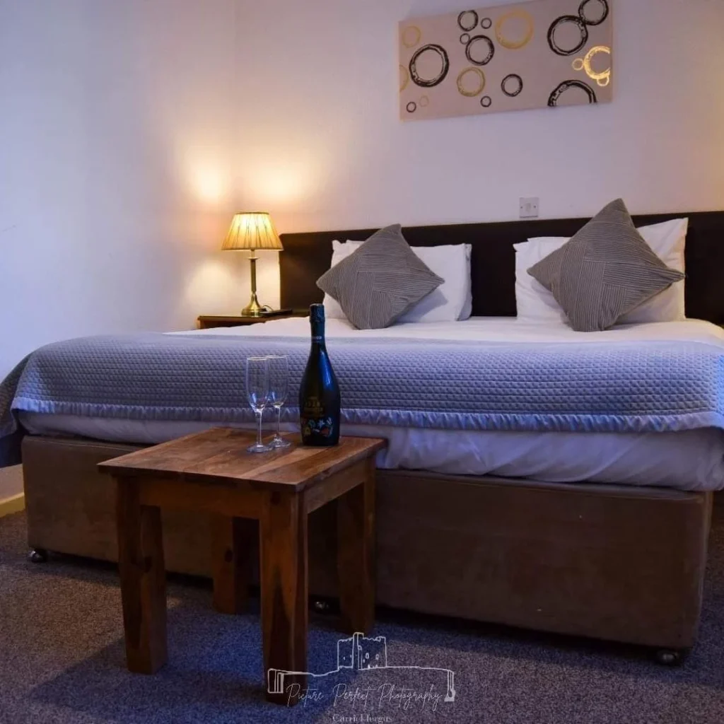 Dobbins Inn Hotel