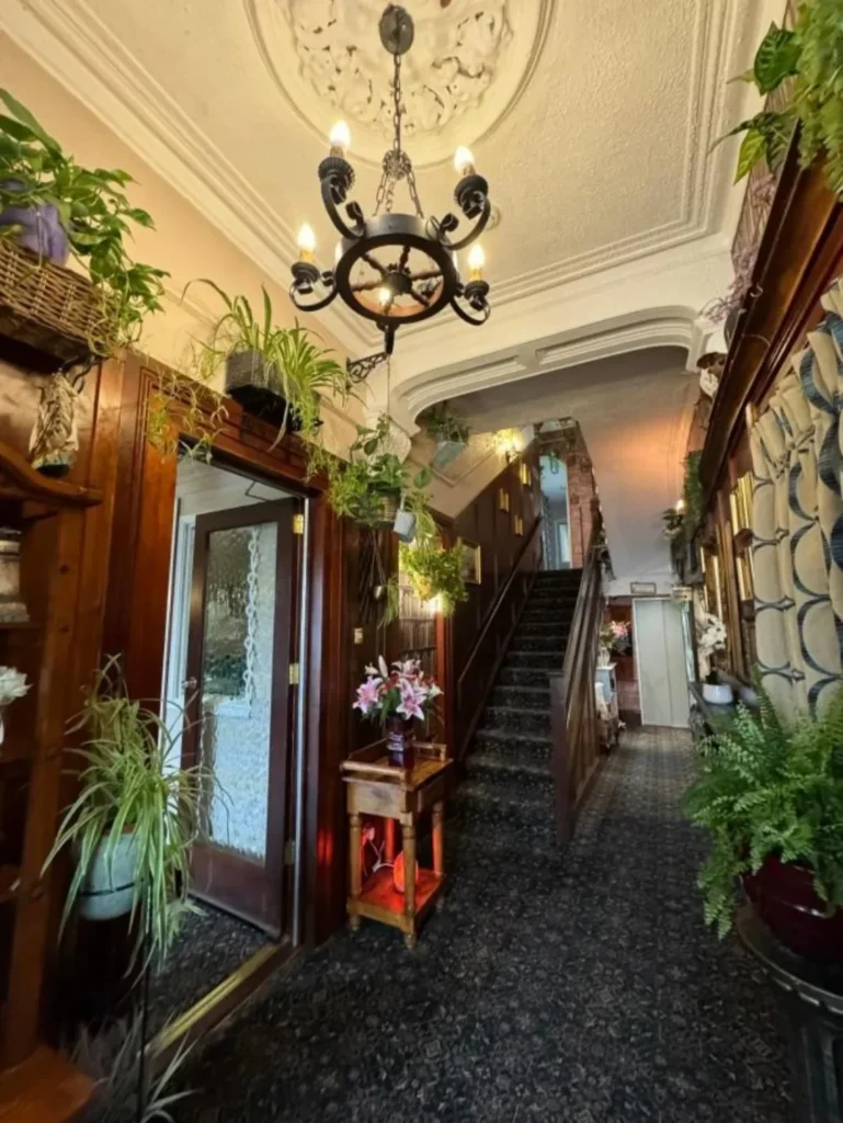 Avarest House B&B
