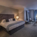 Treacys Oakwood Hotel