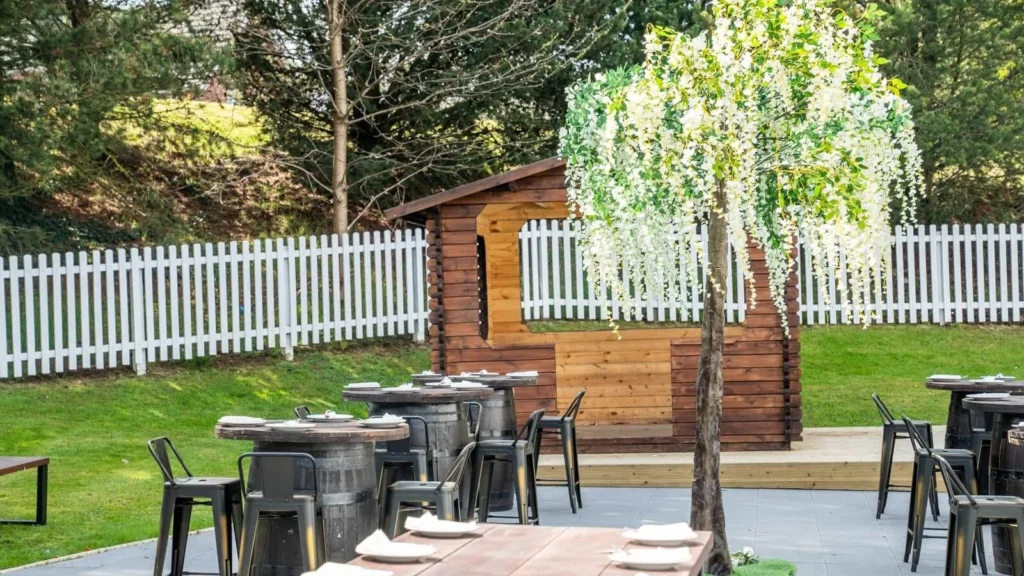 The Waterfoot Hotel