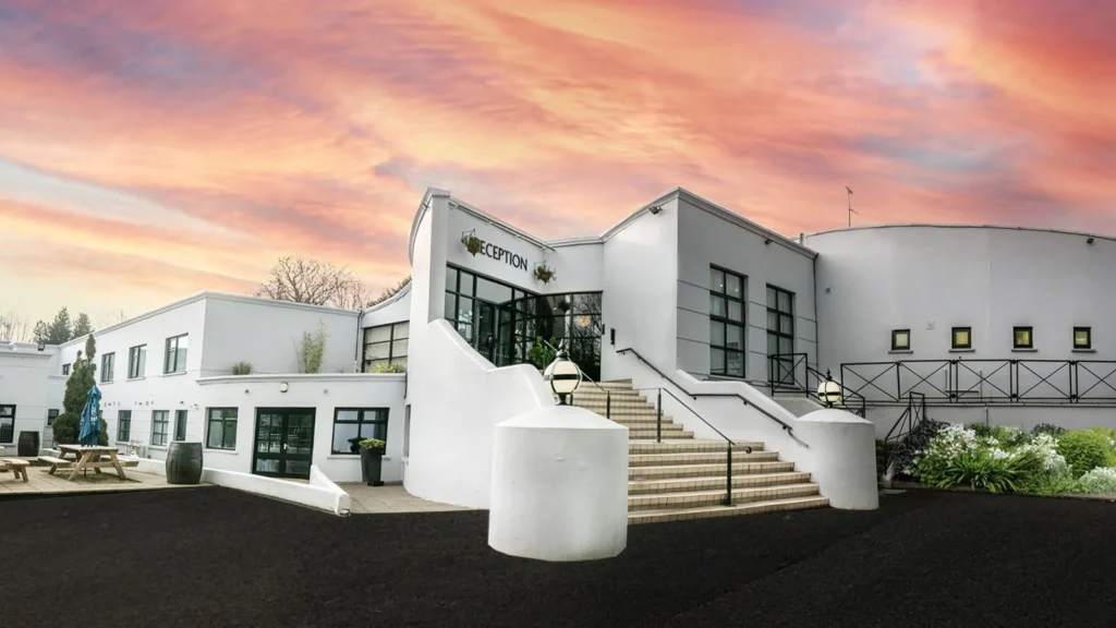 The Waterfoot Hotel